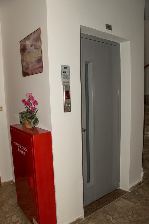 Matrona Apartments Poros Town Habitación foto